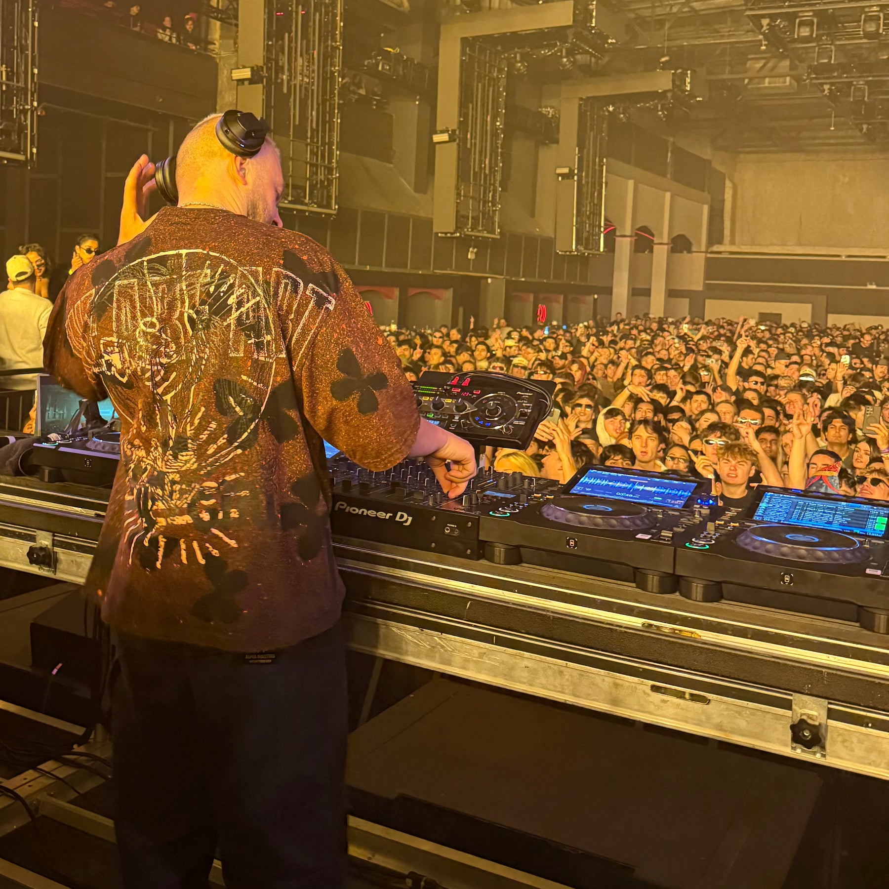 CHERRY BUTTERFLY TEE