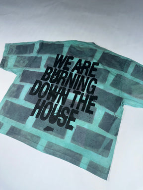 EMERALD BRICK BURNING TEE